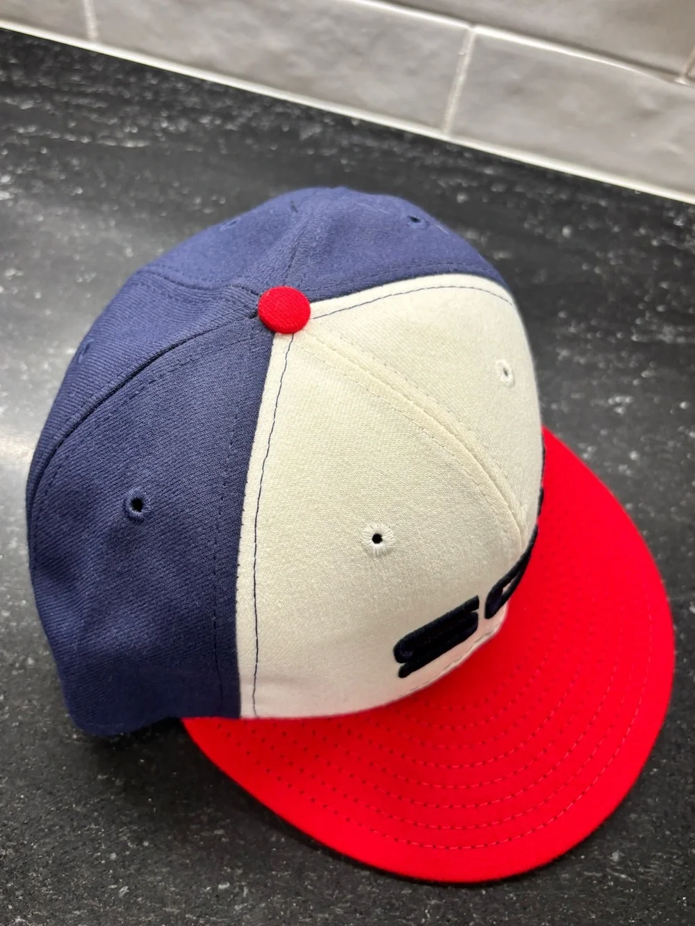 New Era Boston Red Sox 59FIFTY Fitted Hat Size 7 1/8 MLB Baseball Y2K